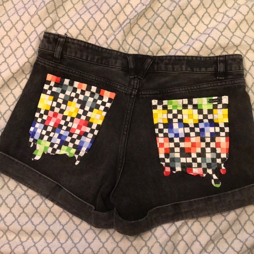 VOLCOM black CUSTOM shorts